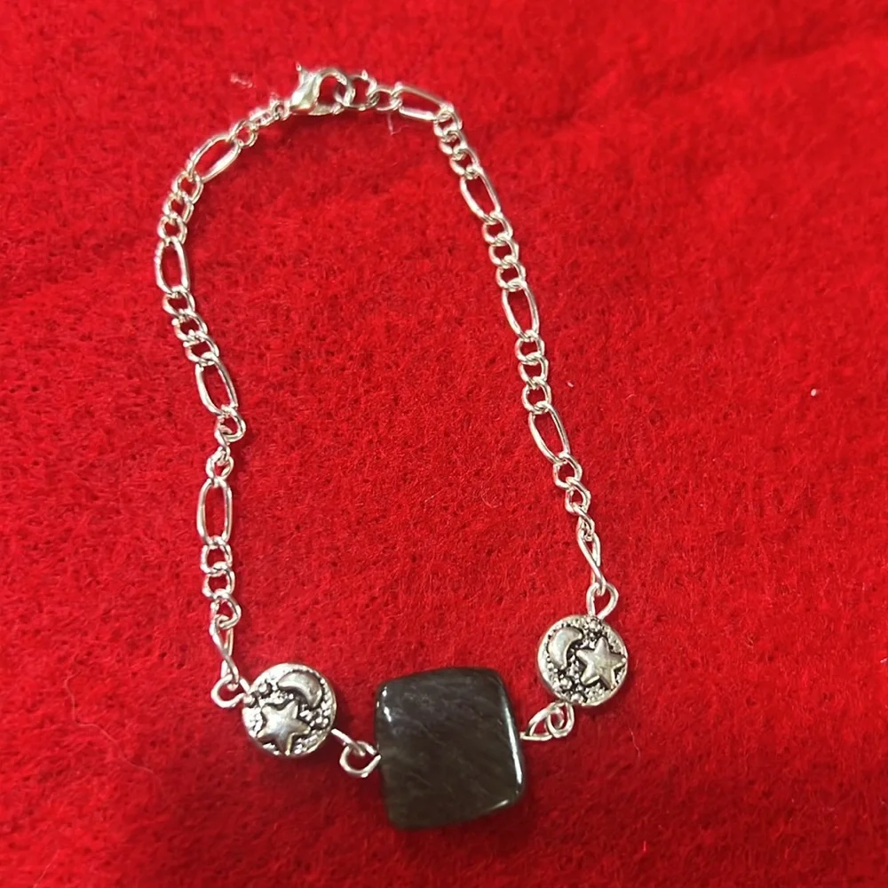 Jewelry - Picture 2 of 4